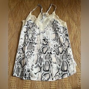 Boutique Women's Scalloped Lace Snake Print V-Neck Cami,Tank Top,Size S